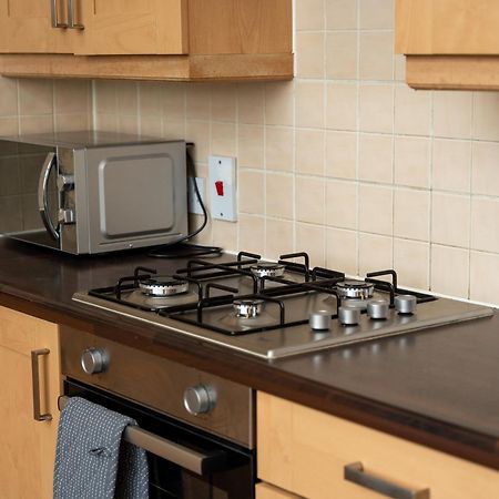 Luxury 2 Bed Apartment - Near Heathrow, Legoland, Windsor Σλόουθ Εξωτερικό φωτογραφία