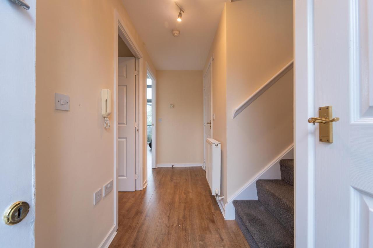 Luxury 2 Bed Apartment - Near Heathrow, Legoland, Windsor Σλόουθ Εξωτερικό φωτογραφία