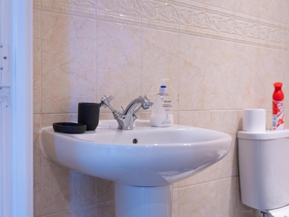 Luxury 2 Bed Apartment - Near Heathrow, Legoland, Windsor Σλόουθ Εξωτερικό φωτογραφία
