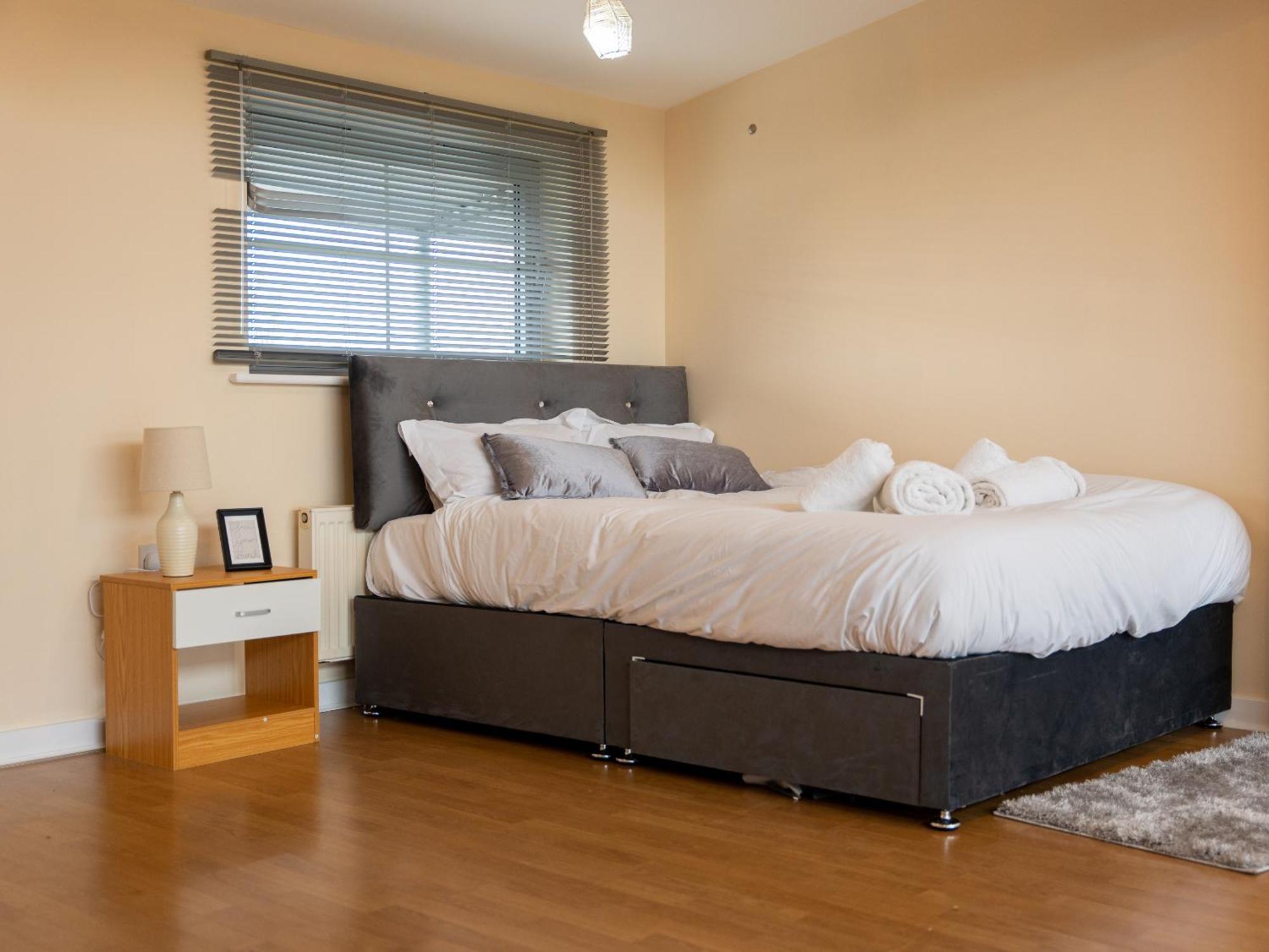 Luxury 2 Bed Apartment - Near Heathrow, Legoland, Windsor Σλόουθ Εξωτερικό φωτογραφία