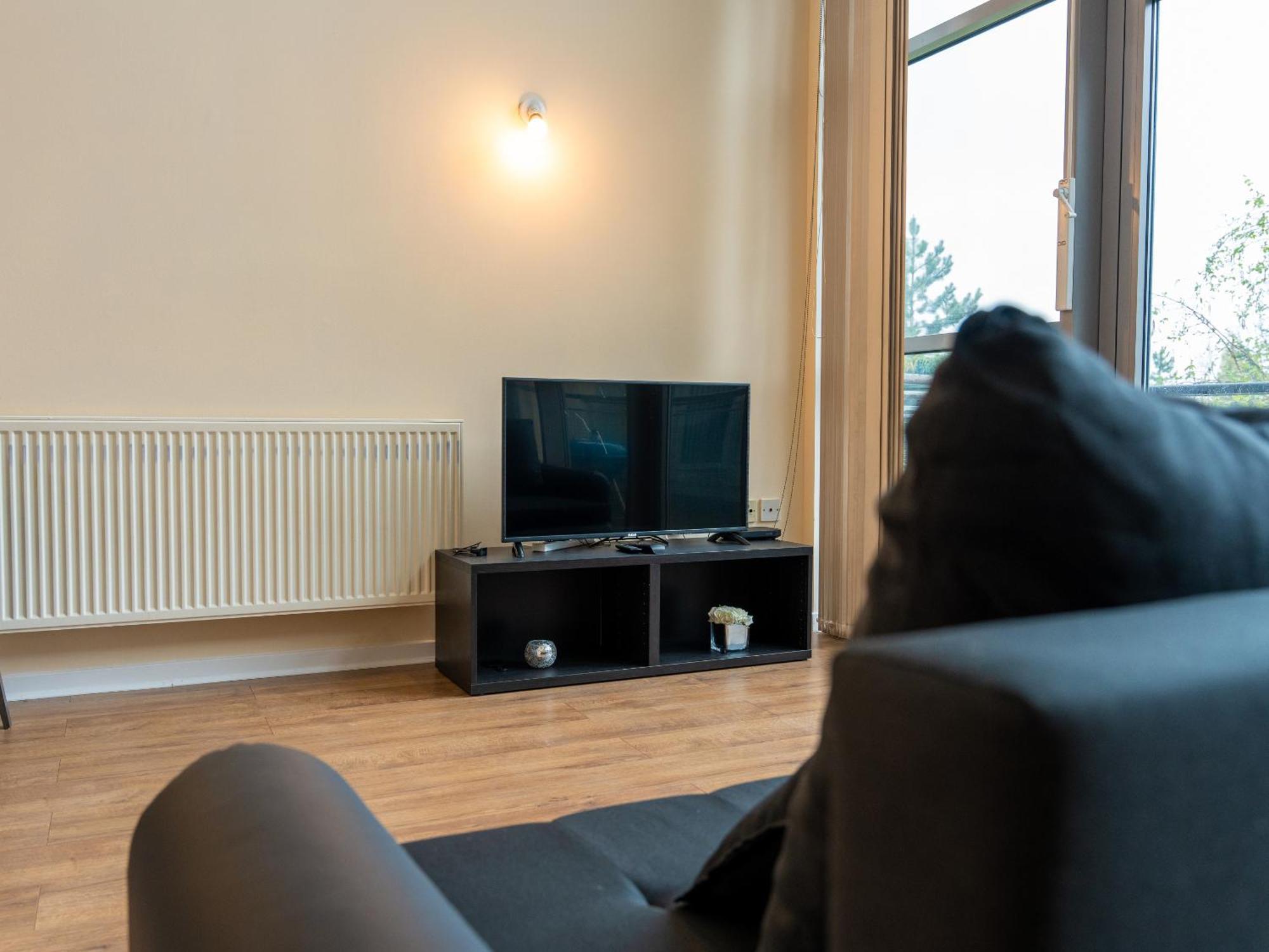 Luxury 2 Bed Apartment - Near Heathrow, Legoland, Windsor Σλόουθ Εξωτερικό φωτογραφία