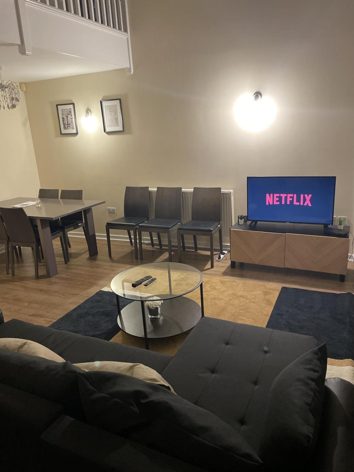 Luxury 2 Bed Apartment - Near Heathrow, Legoland, Windsor Σλόουθ Εξωτερικό φωτογραφία