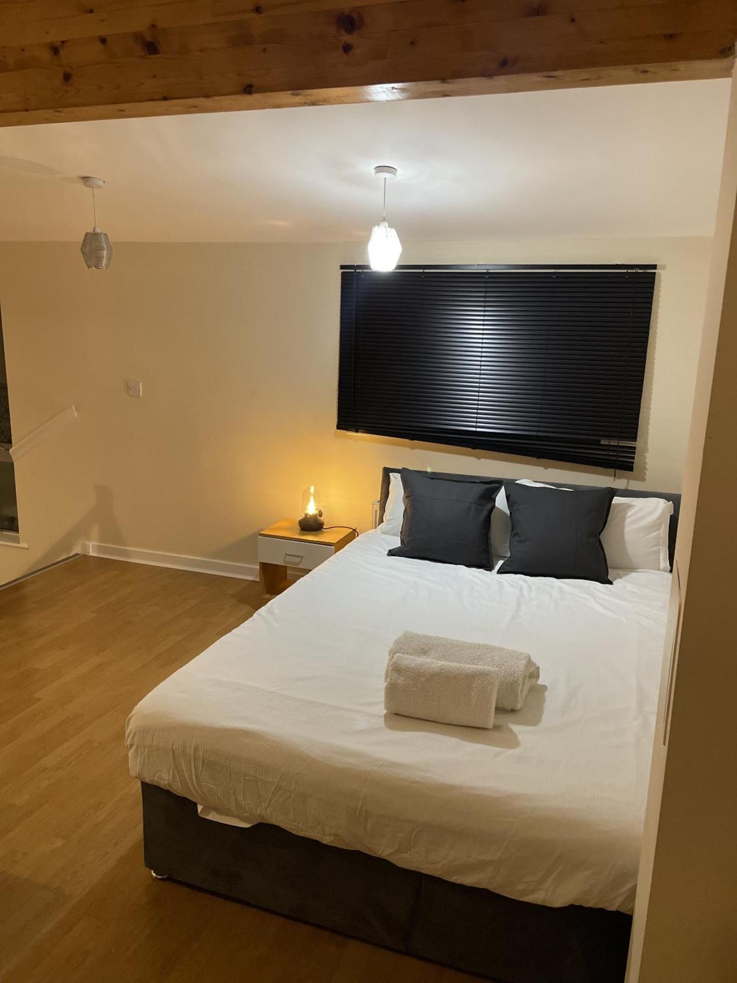 Luxury 2 Bed Apartment - Near Heathrow, Legoland, Windsor Σλόουθ Εξωτερικό φωτογραφία